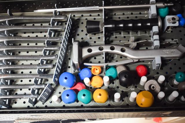 Instrument kit with trial heads